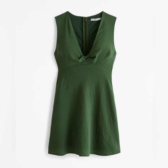 Abercrombie & Fitch Dresses & Skirts - Abercrombie & Fitch
Twist-Front Mini Dress